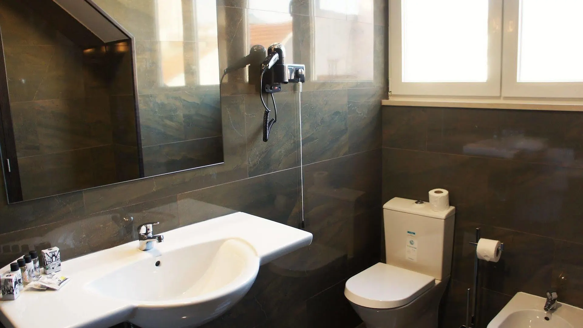 Bairro Alto Suites Lisbon 2*,  Portugal